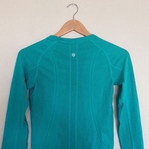 Lululemon Swiftly Tech Long Sleeve Crew